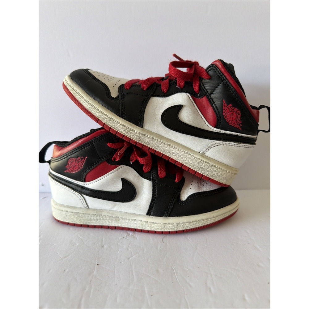 Jordan 1 Mid Gym Red Black Toe 2023 Kids Shoes Size 1Y DQ8424-106